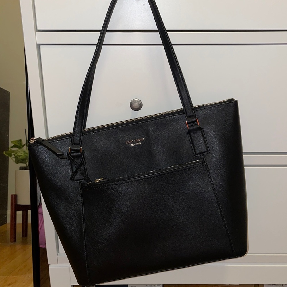Kate Spade black shoulder bag with zipper